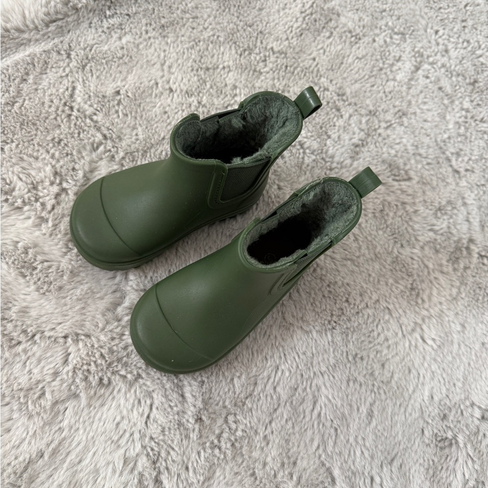 Green kid booties